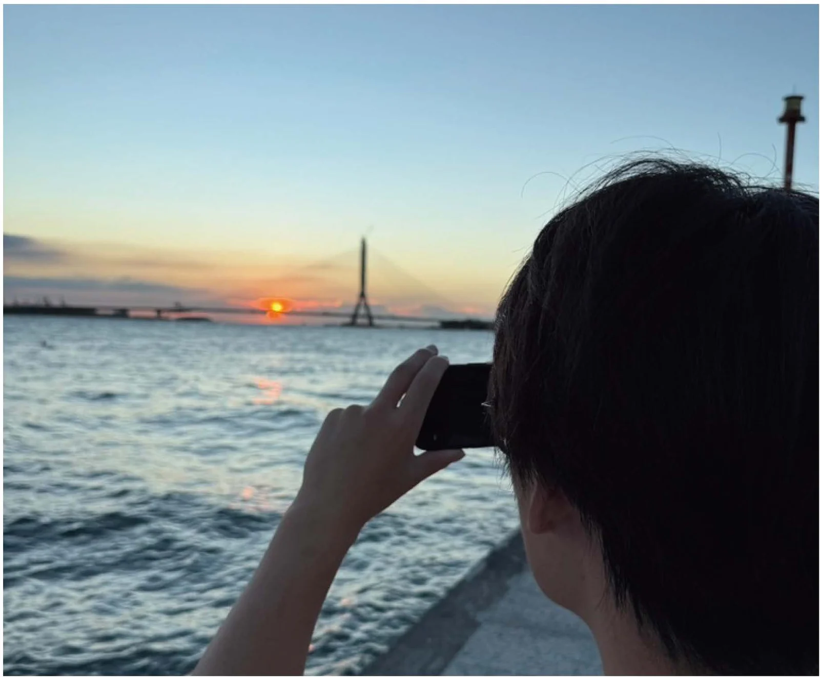 久世宏於日月潭旅行時拍攝夕陽